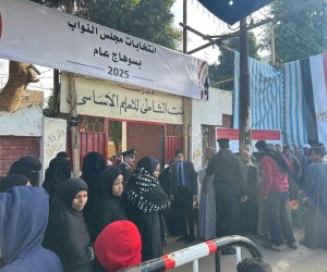 إقبال لافت للناخبين أمام لجان "بنت الشاطئ" بالعسيرات بسوهاج