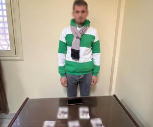 ضبط شخص بحوزته كروت دعائية انتخابية لتوزيعها على المواطنين بالبحيرة