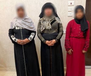 أمن سوهاج يضبط 3 سيدات يوزعن مبالغ مالية وكروت دعاية خاصة بمرشح فى جرجا