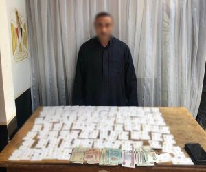 ضبط شخص بمحيط لجنة انتخابية فى إيتاى البارود بحوزته مبلغ مالى ودعاية مرشح