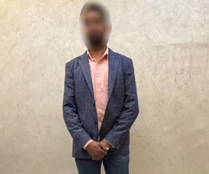 الخدمات الأمنية فى جرجا تضبط شخص يوزع مبالغ مالية على الناخبين لصالح إثنين من المرشحين