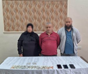 القبض على شخصان وسيدة يوزعون كروت دعاية لمرشح بمحيط الدائرة الانتخابية فى إيتاى البارود