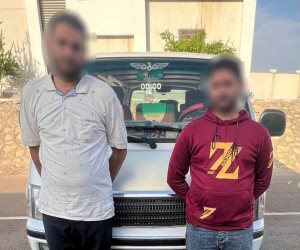 الخدمات الأمنية فى البحيرة تضبط شخصان بمحيط لجنة انتخابية بحوزتهما مبالغ مالية لتوزيعها على الناخبين 