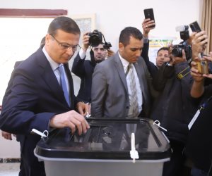 وزير الزراعة يدلي بصوته في جولة الإعادة بانتخابات مجلس النواب بالإسكندرية ويؤكد: صوت المواطن أمانة ورسالة لدعم مسيرة التنمية