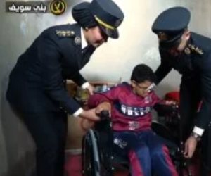 وزارة الداخلية تحتفل باليوم العالمي لذوى الإعاقة وتوزع كراسى متحركة (فيديو وصور)