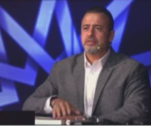 دولة التلاوة.. مصطفى حسنى: الدعاء للوطن عبادة والأمان تبنى عليه الحضارة