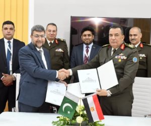 لقاءات ثنائية مكثفة لقادة الأفرع الرئيسية وكبار قادة القوات المسلحة