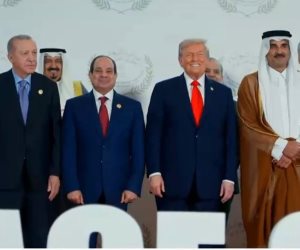 السلام اسم… ومصر عنوان”.. ظهور السيسي يلفت الأنظار خلال تكريم ترامب بجائزة “فيفا للسلام