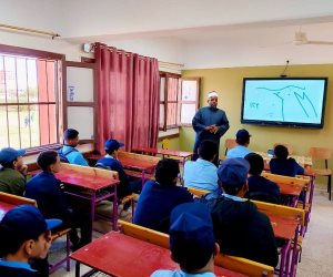 ضمن مبادرة «صحح مفاهيمك».. أوقاف الوادي الجديد تنظّم ندوة توعوية بالمدارس حول "احترام كبار السن وتوقيرهم"
