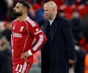 إدارة ليفربول تحسم الجدل حول مصير سلوت بعد خلافه مع النجم المصري