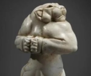 دار سوثبى للمزادات تبيع تمثال طوله 8 سنتيمتر بـ 57 مليون دولار