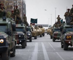 عرض عسكري للجيش السوري في دمشق بمناسبة ذكرى سقوط بشار الأسد.. صور