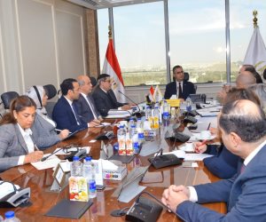 وزير التموين يبحث مع رئيس شركة بلومبرج جرين العالمية مقترحات التعاون في تطوير البنية التحتية لتخزين الحبوب