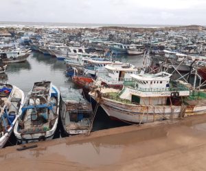 طقس سيئ يضرب شمال البلاد.. إغلاق ميناء البرلس لحين تحسن الحالة الجوية