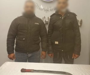 ضبط شخصين لاعتدائهما بسلاح أبيض على آخر بالقاهرة