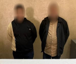 ضبط شخصين يوزعان كروت دعاية انتخابية لمرشحين على الناخبين بمحافظة الجيزة