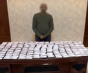 القبض على شخص يوزع الدعاية الانتخابية لمرشح أمام اللجان فى دائرة ملوى بالمنيا 