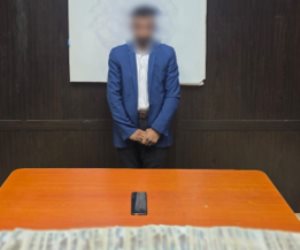 ضبط شخص يوزع الاموال على الناخبين بدائرة العمرانية فى الجيزة لصالح مرشح