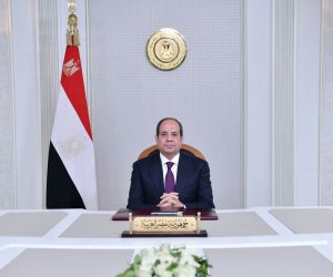 الرئيس السيسي يلتقي رئيس المنتدى الاقتصادي العالمي في دافوس