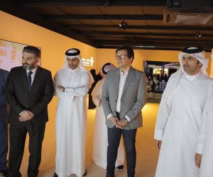 وزير الثقافة يبحث تعزيز التعاون الثقافي مع هيئة متاحف قطر ويشارك في احتفالات اليوم الوطني