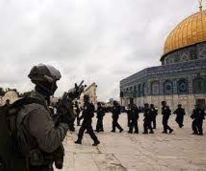 حملات اعتقال في الخليل ورام الله واقتحام استيطاني للمسجد الأقصى