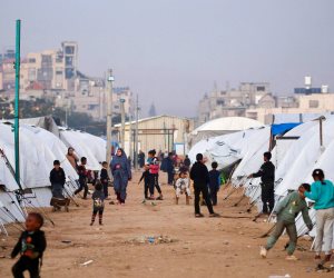 غضب دولي بعد إعلان إسرائيل وقف عمل عشرات منظمات الإغاثة في غزة وسط أزمة إنسانية متفاقمة