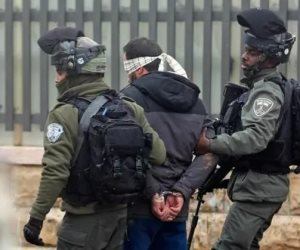 اعتداءات على نابلس .. إصابات جراء استهداف مباشر لمركبة وحملة اعتقالات وتضييق عسكري