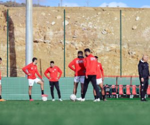 منتخب الفراعنة يختتم تدريباته استعدادا لمواجهة أنجولا غدا.. صور