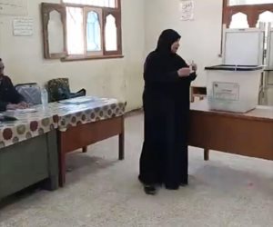 المواطنون يتوافدون للإدلاء بأصواتهم على اللجان الانتخابية بسوهاج