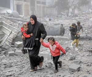 شتاء الأزمات .. استنفار حدودي بالأردن وكارثة إنسانية تلوح في أفق غزة تحت وطأة "المنخفض الجوي"  