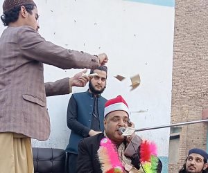 القارئ محمد الملاح عن واقعة إلقاء الأموال عليه أثناء تلاوته بباكستان : تفاجأت بالأمر وأعتذر لنقابة القراء