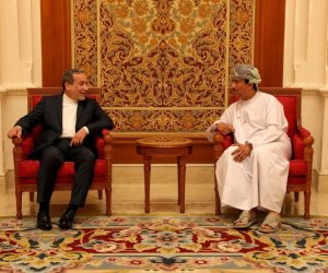 مشاورات إيرانية عُمانية لتعزيز الاستقرار الإقليمي وتحذيرات من "الفوضى" في اليمن