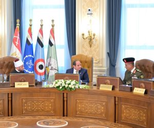 الرئيس السيسى يؤكد أهمية دور التعليم والمساجد والكنائس فى مواجهة التحديات