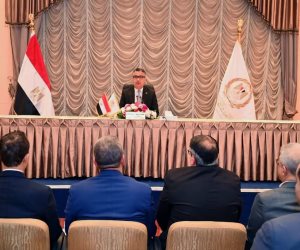  وزير التموين والتجارة الداخلية يستهل العام الجديد باجتماع موسع مع قيادات الوزارة والجهات والشركات التابعة