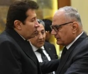 الدكتور سعد الدين الهلالى يعزى هانى رمزى فى وفاة والدته بكنيسة أبى سيفين