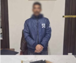 ضبط سائق لقيامه بالتعدي بالضرب على آخر بسلاح ناري لخلافات حول الجيرة بالقاهرة