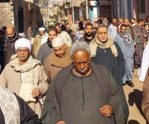 إقبالا كثيفا على اللجنة الانتخابية بمنشأة برديس بسوهاج في اليوم الأول لإعادة انتخابات الدوائر الـ27 الملغاة