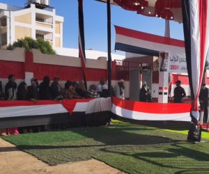 إقبالا كثيفا للناخبين على اللجان الانتخابية بالفيوم منذ الساعات الأولى لبدء التصويت في انتخابات إعادة الدوائر الـ27  الملغاة بحكم الإدارية العليا