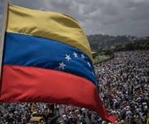 خبير سياسات دولية: قصف كاراكاس اختبار قوة وواشنطن تسعى لتغيير النظام فى فنزويلا