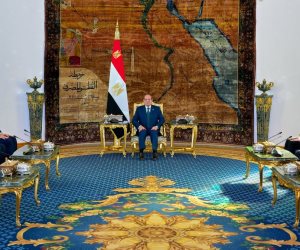 الرئيس السيسى لوفد "فيفا": أتمنى استضافة مصر مستقبلا بطولة كأس العالم لكرة القدم