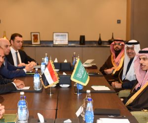 وزير الخارجية ونظيره السعودي يؤكدان على أهمية التوصل إلى تسوية سياسية شاملة في اليمن عبر الحوار 