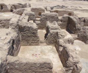 الكشف عن بقايا مجمع سكني متكامل للرهبان من العصر البيزنطي بسوهاج