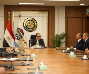  وزير قطاع الأعمال العام يشهد توقيع "النهضة للصناعات" اتفاقية لشراء طاقة متجددة لمدة 30 عامًا