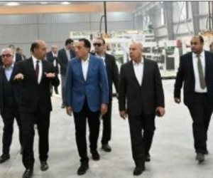 رئيس الوزراء يفتتح مشروع كامستون للصناعات المتطورة بمنطقة السخنة الصناعية باستثمارات 8 ملايين دولار