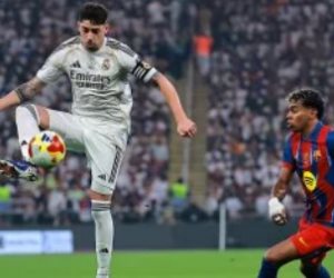 برشلونة ضد الريال.. تعادل 2-2 في شوط أول ناري بكلاسيكو السوبر الإسباني