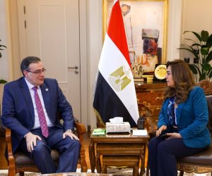 وزيرة التنمية المحلية تبحث مع رئيس الجهاز المركزي للتنظيم والإدارة تحديث الهياكل التنظيمية