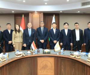 محافظ الجيزة يلتقي وفدا من المستثمرين الصينيين لتعزيز التعاون في المنطقة الصناعية بالصف