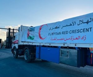 قافلة زاد العزة تستعد لدخول المساعدات إلى الفلسطينيين بقطاع غزة