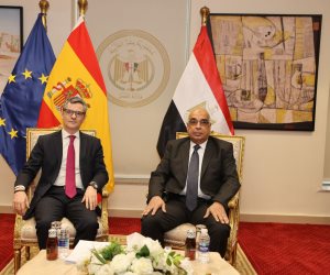 وزير العدل يوقع اتفاقيتين للمساعدة القضائية.. وتسليم المجرمين مع نظيره الإسباني   