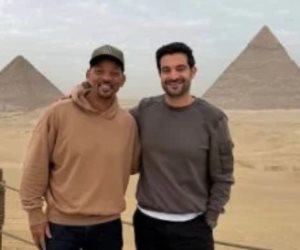 ويل سميث يزور الأهرامات ويرقص على «مكسرات» لأحمد سعد
